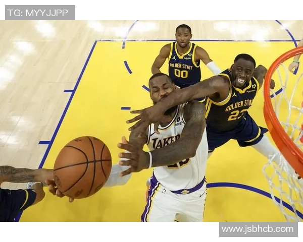 2021年勇士对湖人比赛中格林因冲突被罚出场引发热议