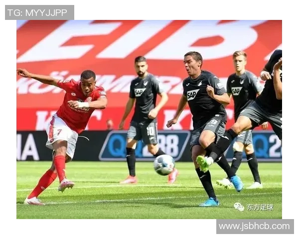 史浩克04与法兰克福激战正酣谁能在德甲赛场上笑到最后 史浩克04与法兰克福激战正酣谁能在德甲赛场上笑到最后