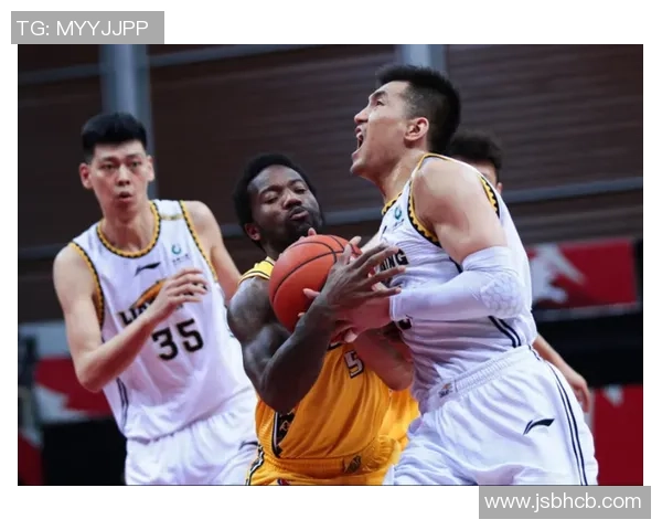 纽维尔老男孩与巴拉纳竞技的激烈对决引发球迷热议