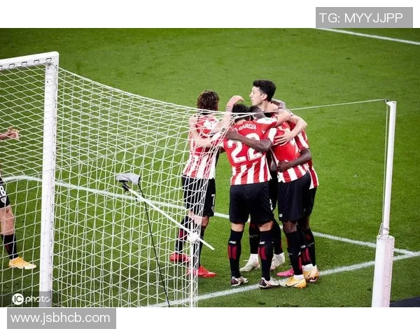 西甲激战巴利亚多利德迎战塞维利亚争夺关键三分之战 西甲激战巴利亚多利德迎战塞维利亚争夺关键三分之战